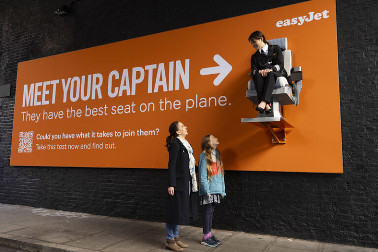 easyJet ‘pilots’ talking billboard – to find the next generation of ...