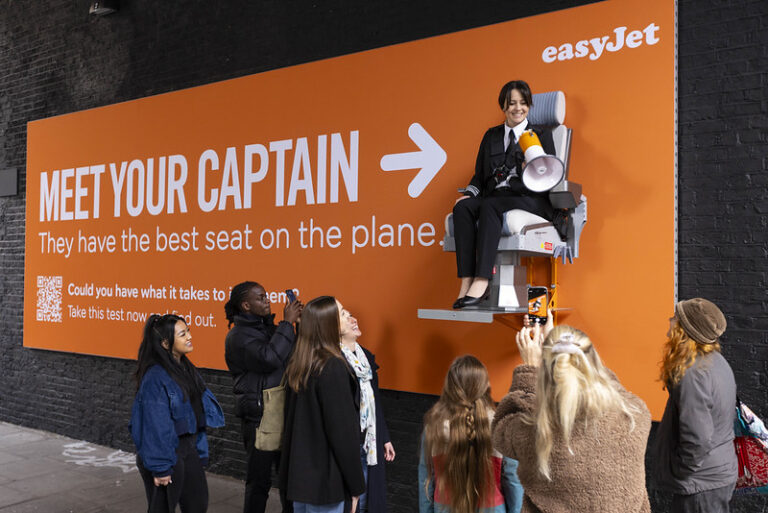 easyJet ‘pilots’ talking billboard – to find the next generation of ...